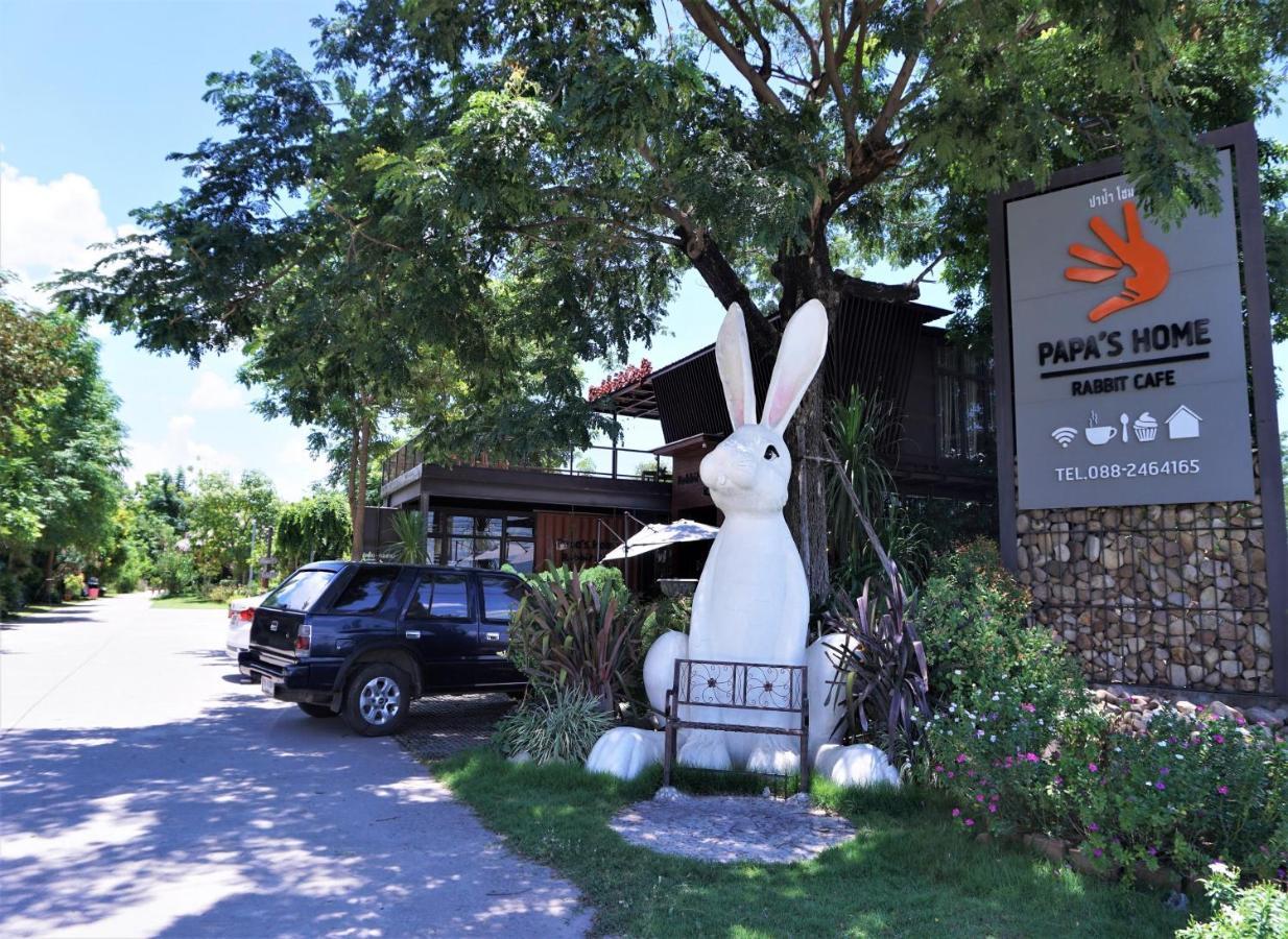 Papa'S Home And Rabbit Cafe 班迈 外观 照片