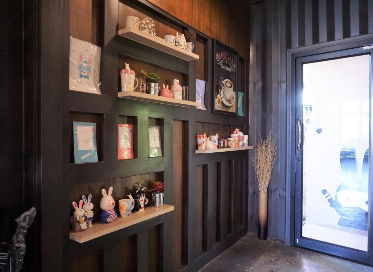 Papa'S Home And Rabbit Cafe 班迈 外观 照片